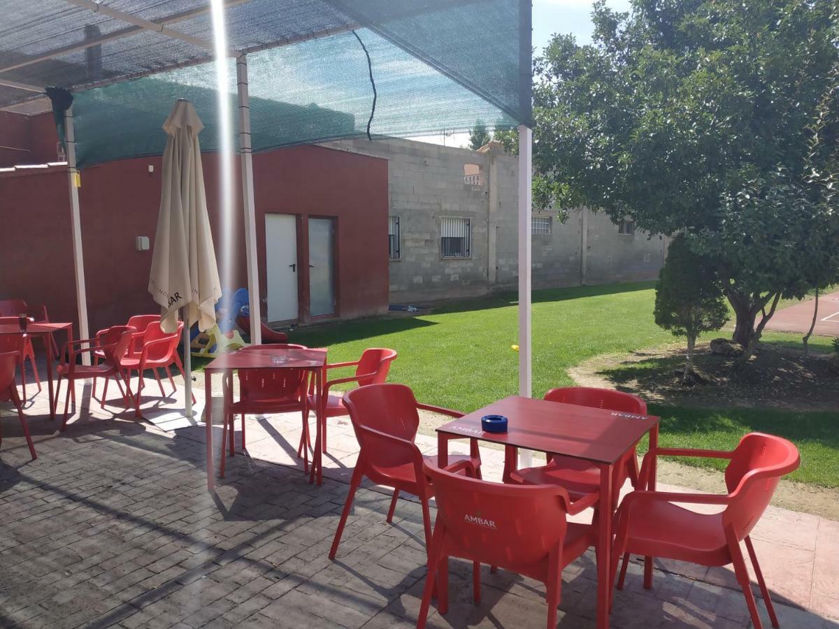 Hostal Restaurante La Concordia Hotel Fuentes Claras Buitenkant foto